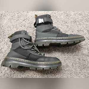 DR. MARTENS COMBS TECH MENS LACE UP BOOTS Size 8